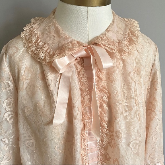 Vintage Odette Barsa Peach Cropped Lace Satin Trim Bolero Shawl Bed Jacket - S/M - Picture 3 of 9